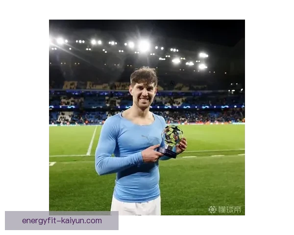 科隆中场组织状态回暖，近期表现稳健受到关注