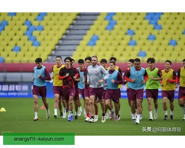 中超豪门对决：各队表现稳定，争夺冠军形势明朗